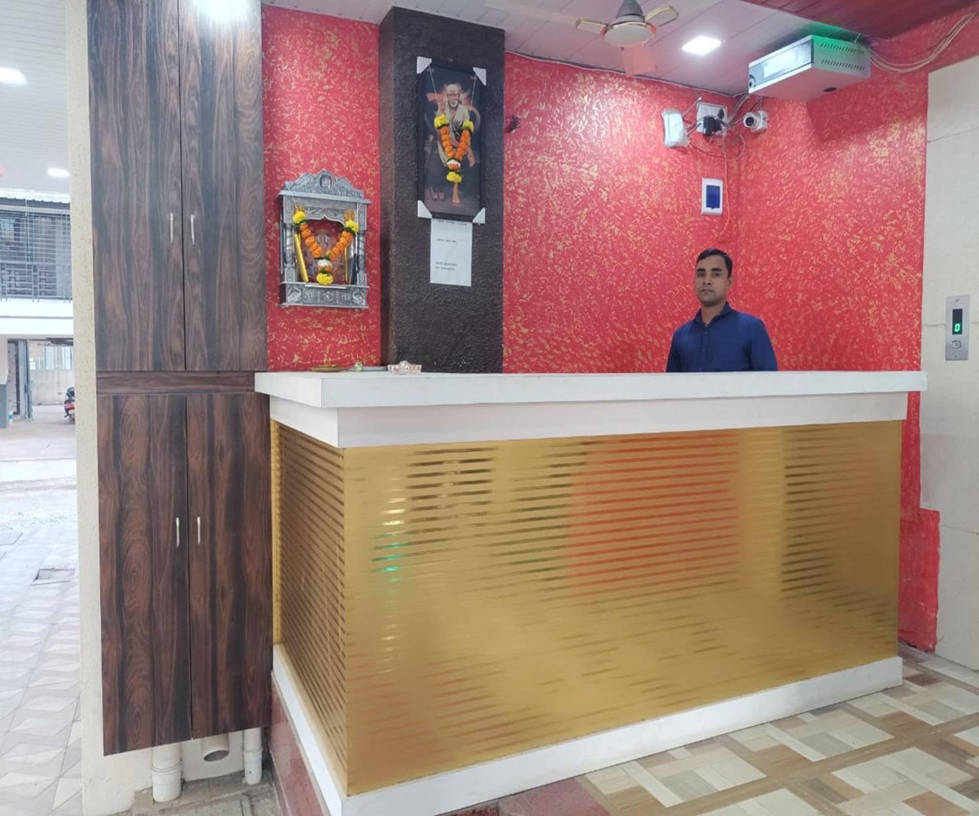 Hotel Om Sai Navi Mumbai Extérieur photo